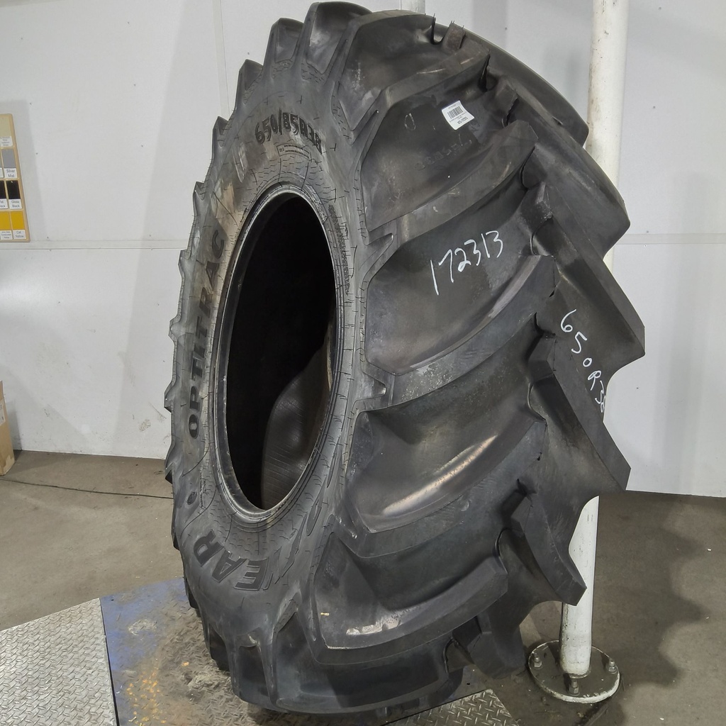 650/85R38 Goodyear Farm Optitrac R-1W 173D 99%