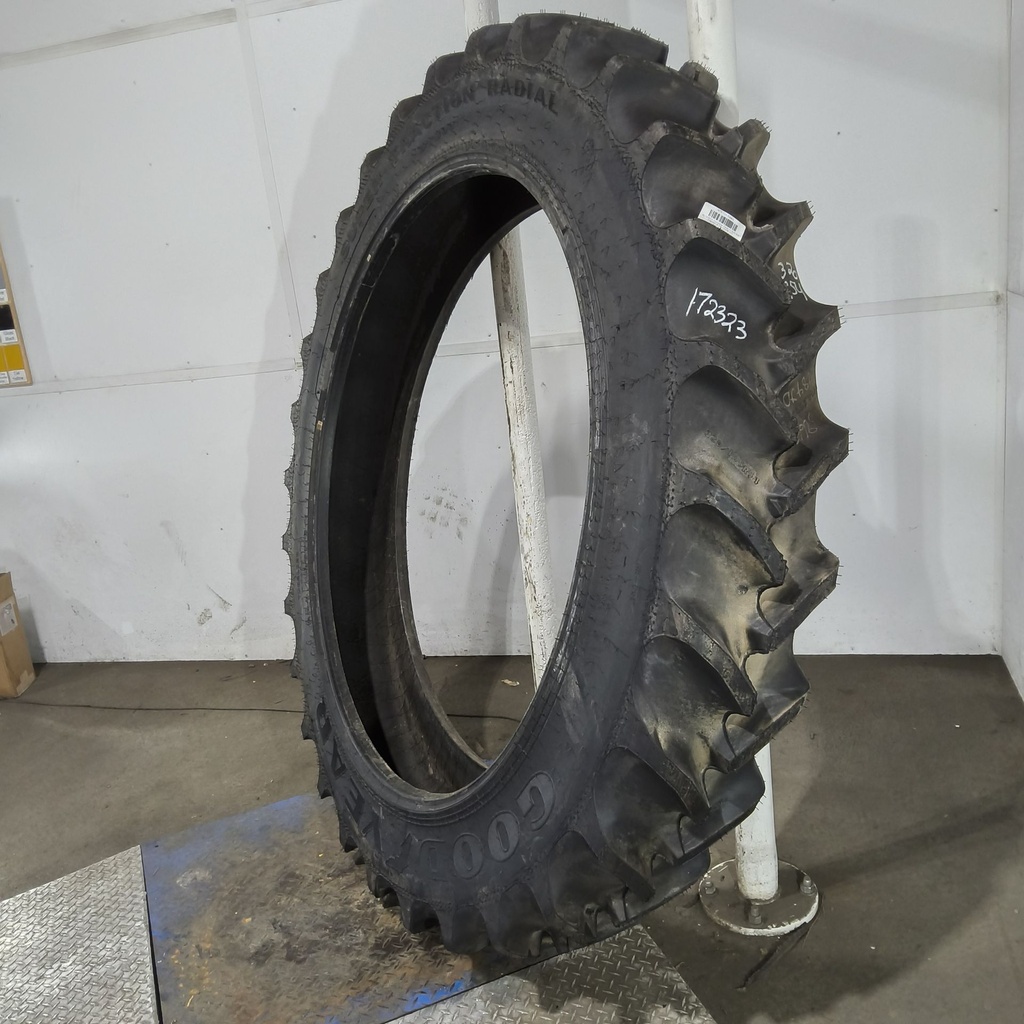 320/105R54 Goodyear Farm DT800 Super Traction R-1W 163A8 99%