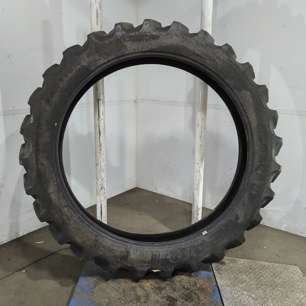 320/90R54 Goodyear Farm DT800 Super Traction R-1W 149A8 99%