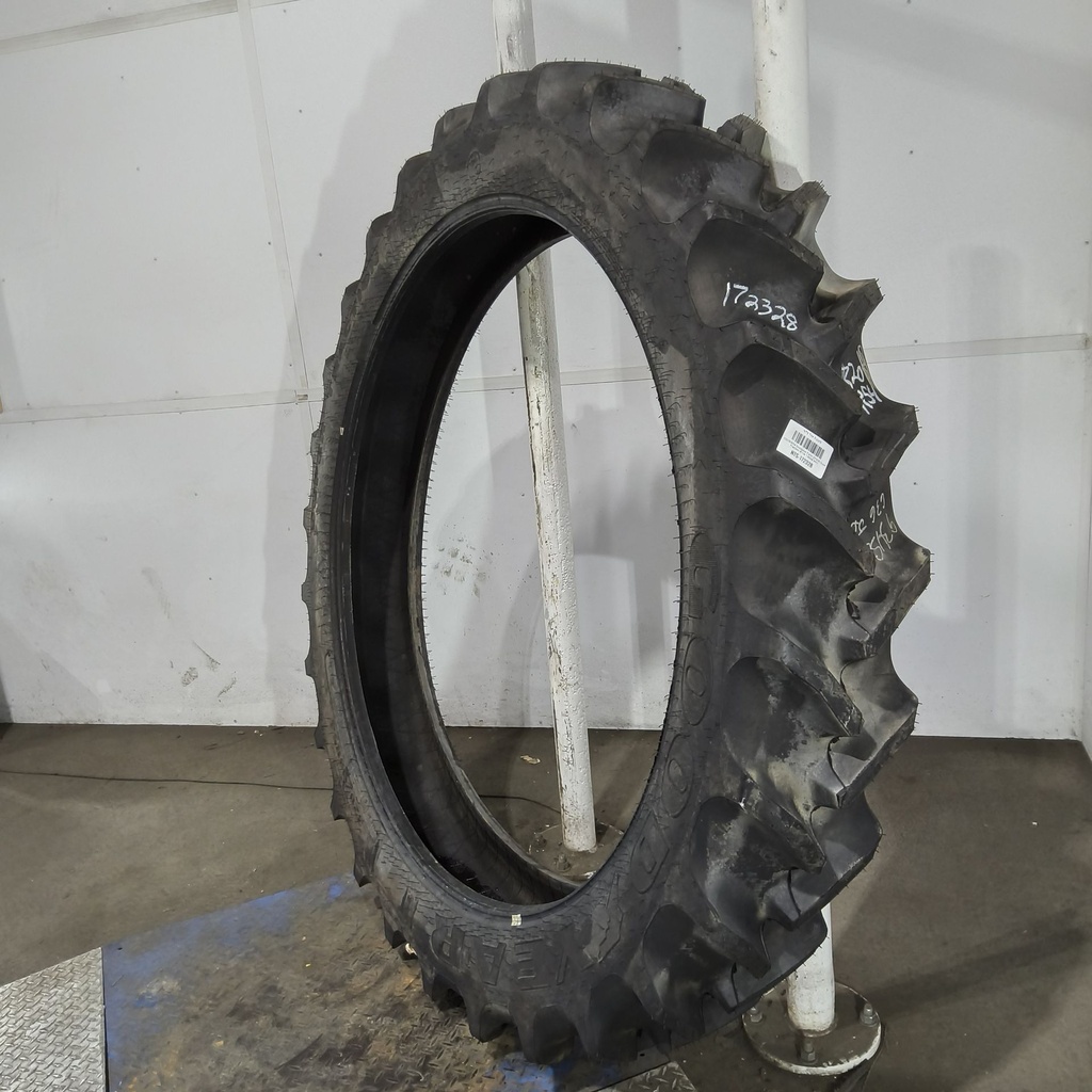320/90R54 Goodyear Farm DT800 Super Traction R-1W 149A8 99%