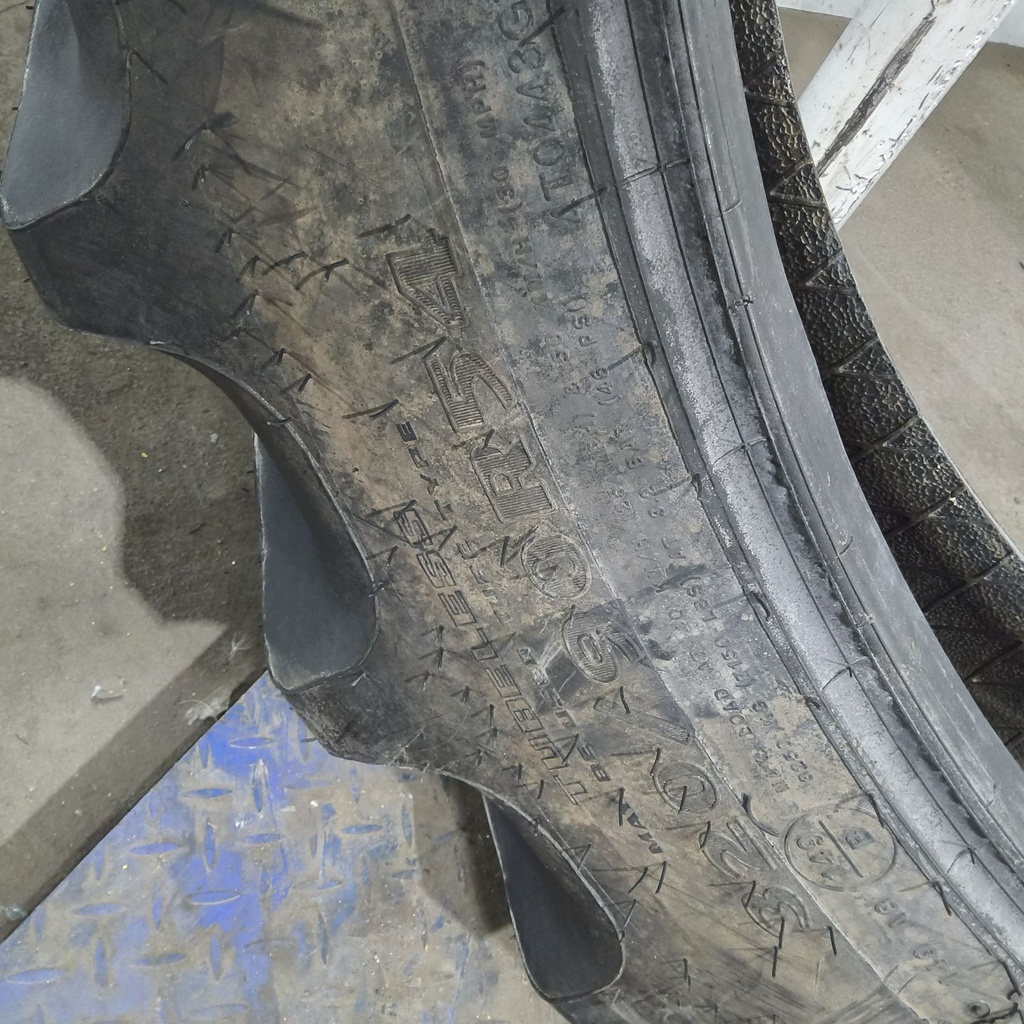 320/90R54 Goodyear Farm DT800 Super Traction R-1W 149A8 99%