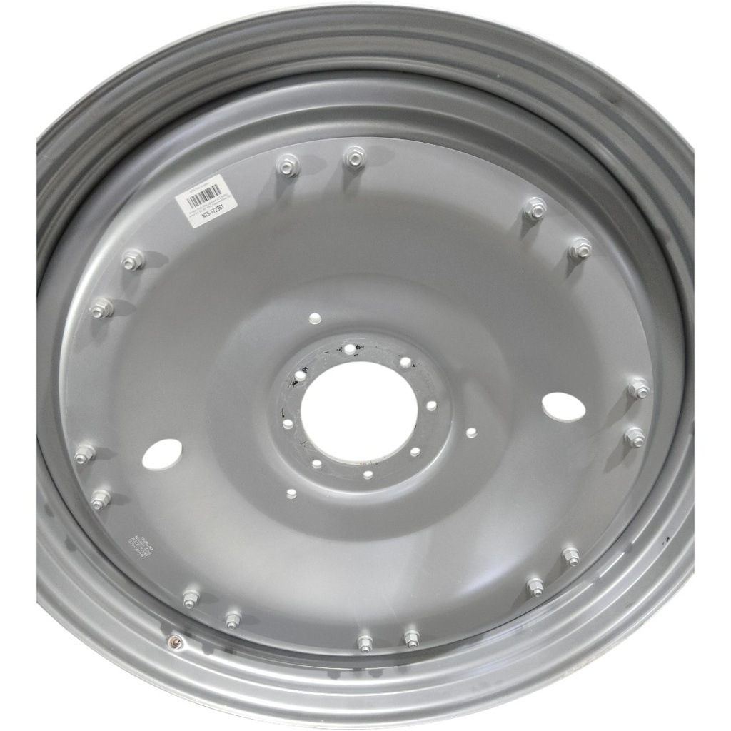 8-Hole Stub Disc (groups of 2 bolts) Center for 38"-54" Rim, Case IH Silver Mist