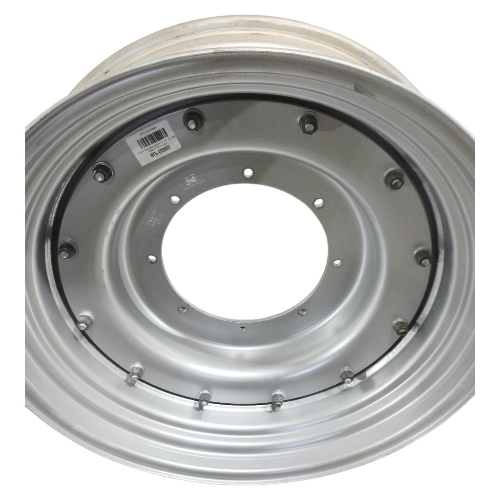 8-Hole Stub Disc Center for 28"-34" Rim, Case IH Silver Mist