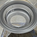 8-Hole Stub Disc Center for 28"-34" Rim, Case IH Silver Mist