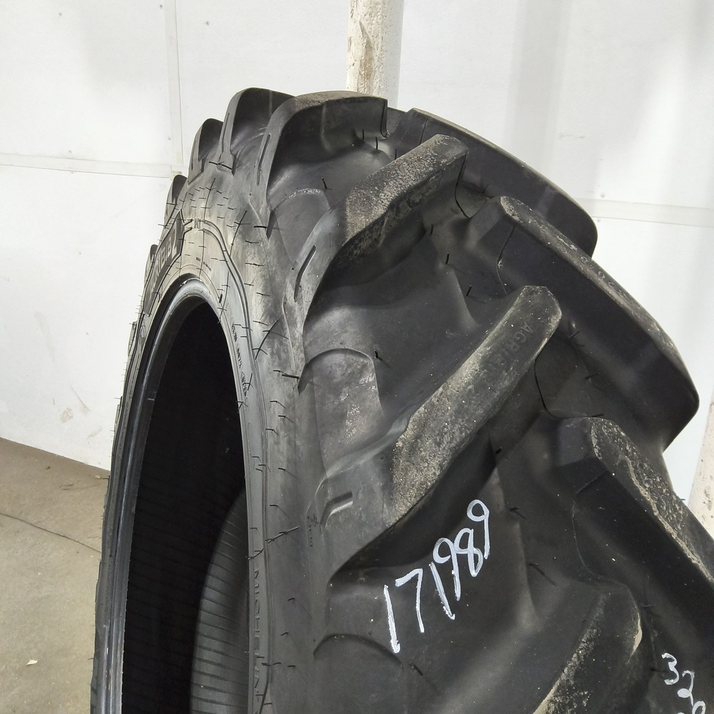 320/85R34 Michelin AgriBib 2 R-1W 133A8 95%