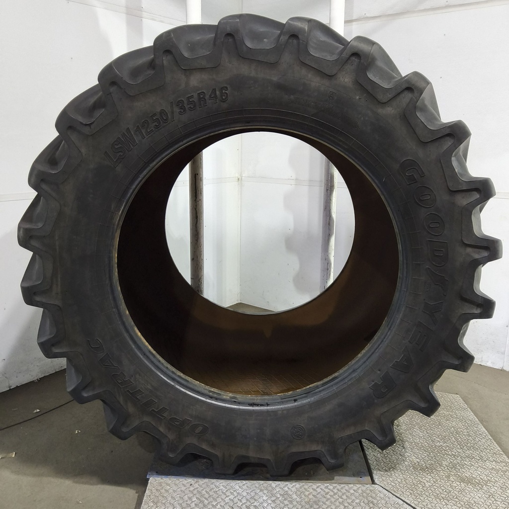 LSW1250/35R46 Goodyear Farm Optitrac R-1W 195D 80%