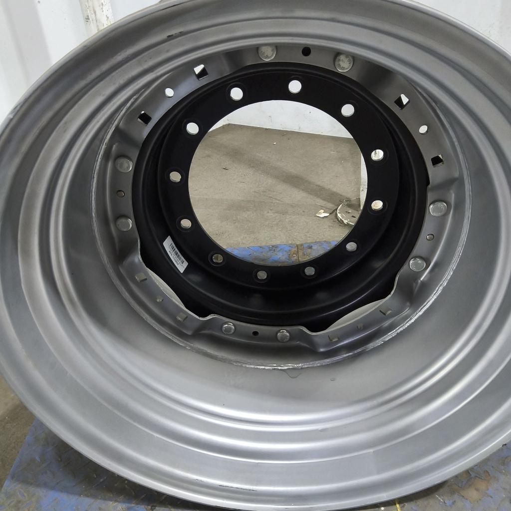 12-Hole Waffle Disc (Groups of 2 Bolts) Center for 28"-30" Rim, Black