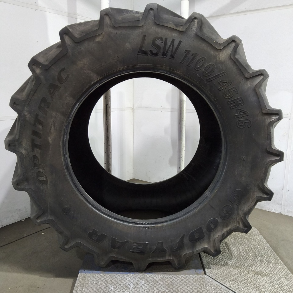 LSW1100/45R46 Goodyear Farm Optitrac R-1W 195D 90%