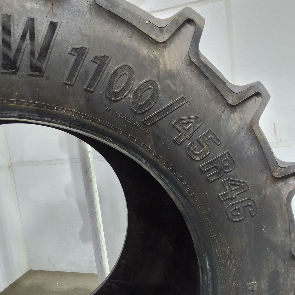 LSW1100/45R46 Goodyear Farm Optitrac R-1W 195D 90%