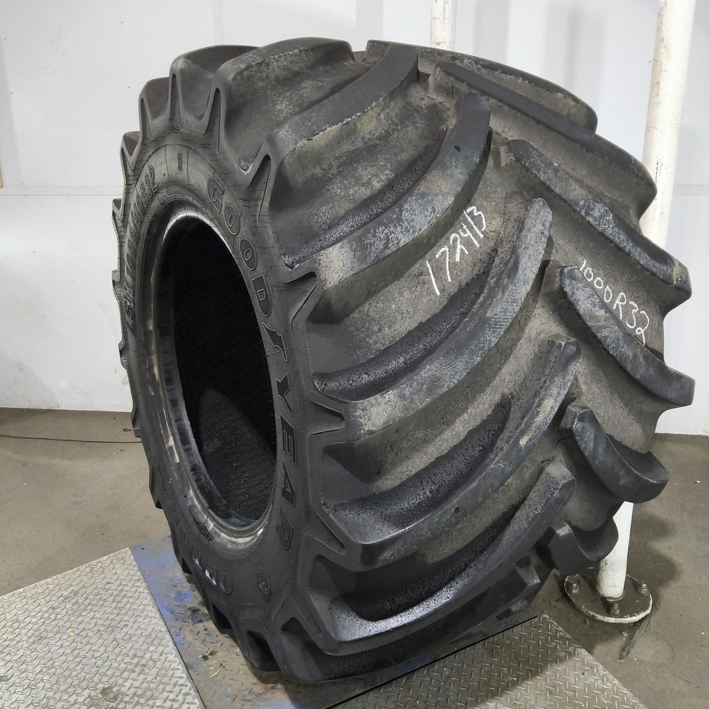 LSW1000/40R32 Goodyear Farm Optitrac R-1W 180D 70%