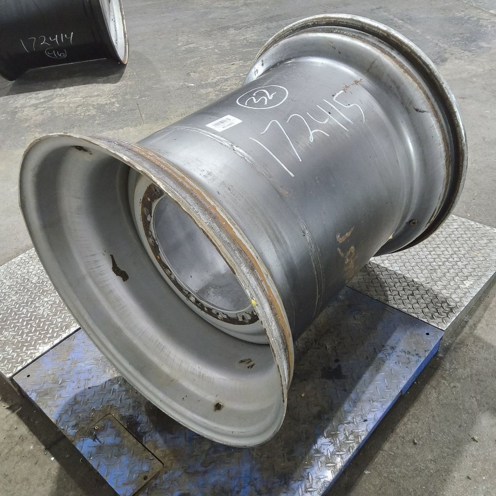36"W x 32"D, Case IH Silver Mist 12-Hole Formed Plate , -10.12" Offset