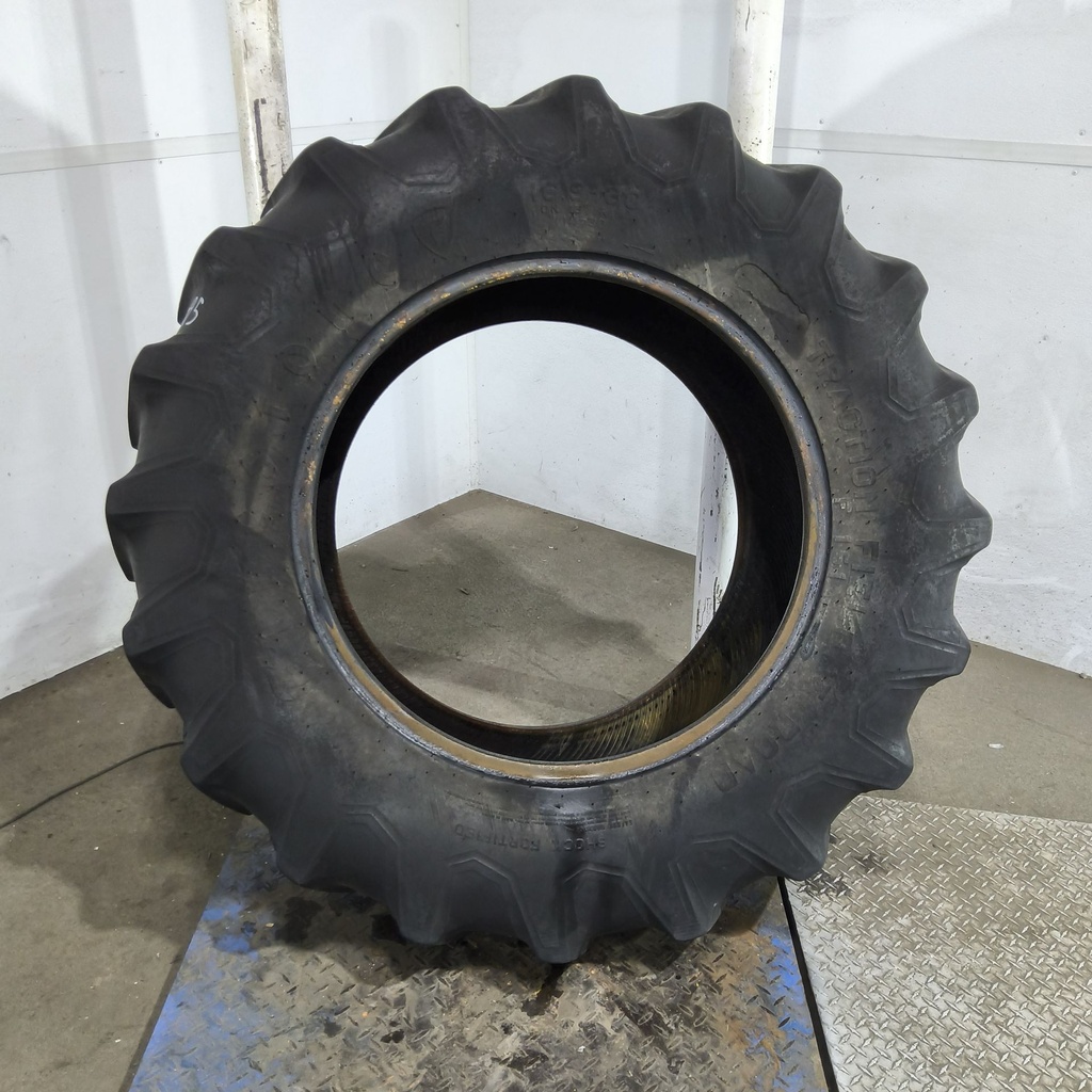 16.9-30 Firestone Traction Field & Road R-1 C (6 Ply), 70%
