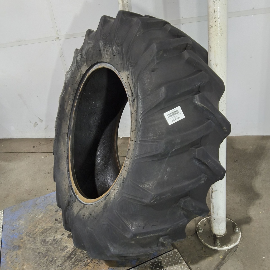 16.9-30 Firestone Traction Field & Road R-1 C (6 Ply), 70%