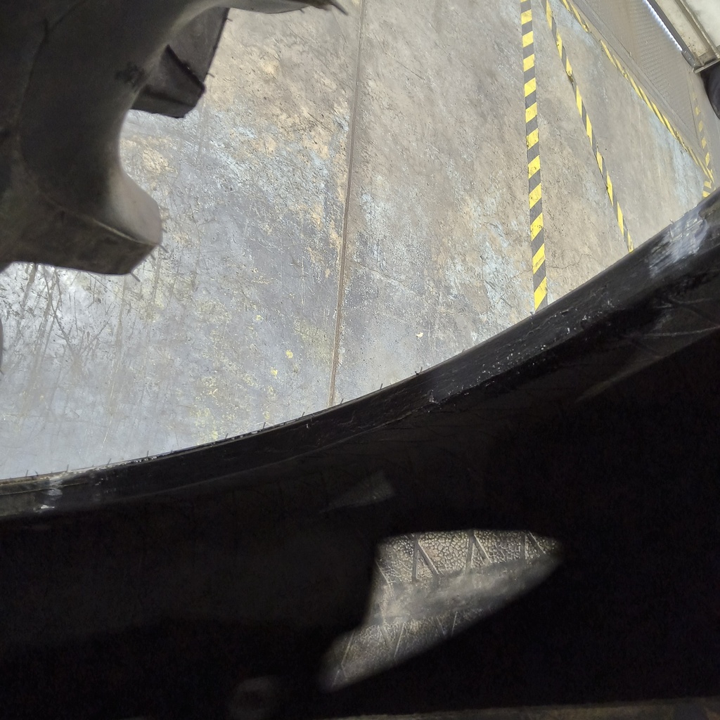 320/105R54 Goodyear Farm DT800 Super Traction R-1W 163A8 99%