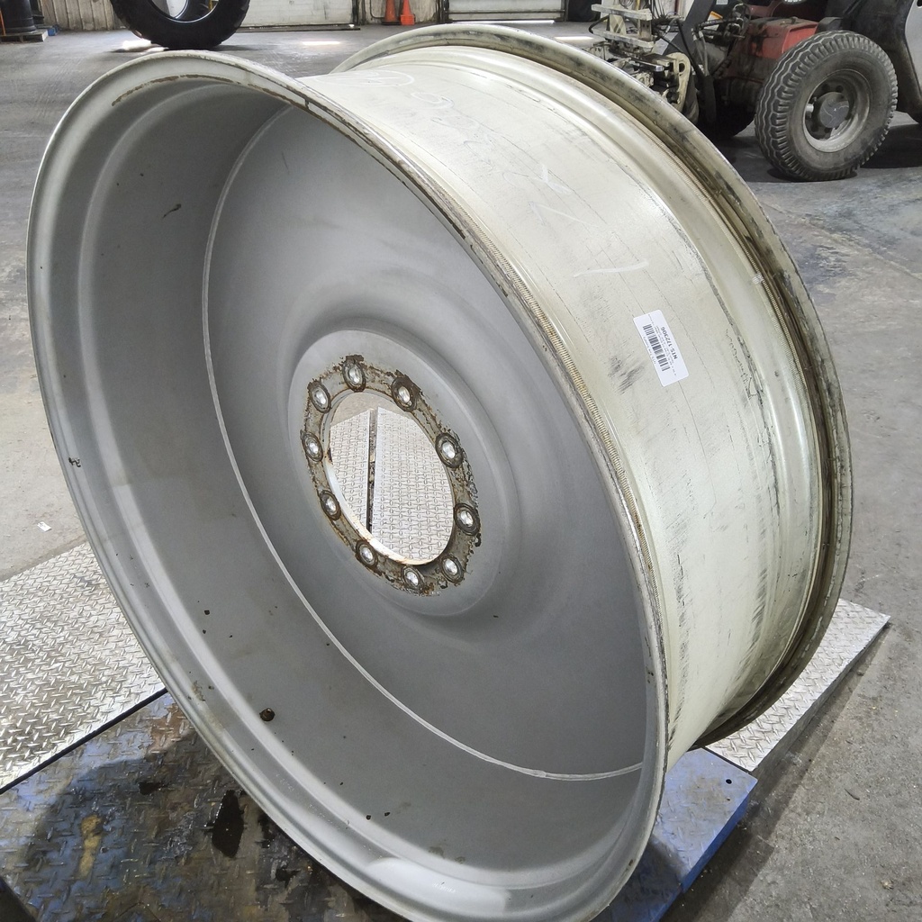 16"W x 46"D, Case IH Silver Mist 10-Hole Spun Disc , -0.69" Offset