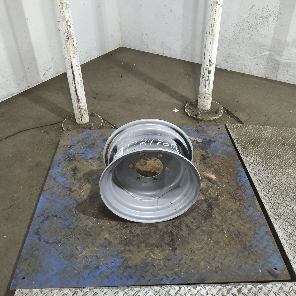 7"W x 14"D, Case IH Silver Mist 6-Hole Formed Plate , 1.62" Offset