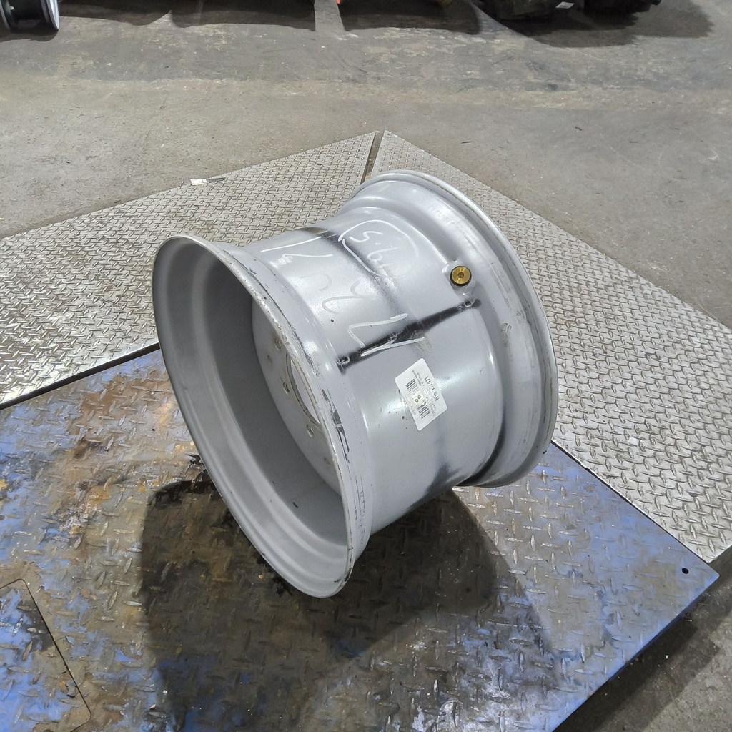 12.25"W x 19.5"D, Case IH Silver Mist 8-Hole Formed Plate , -1.5" Offset