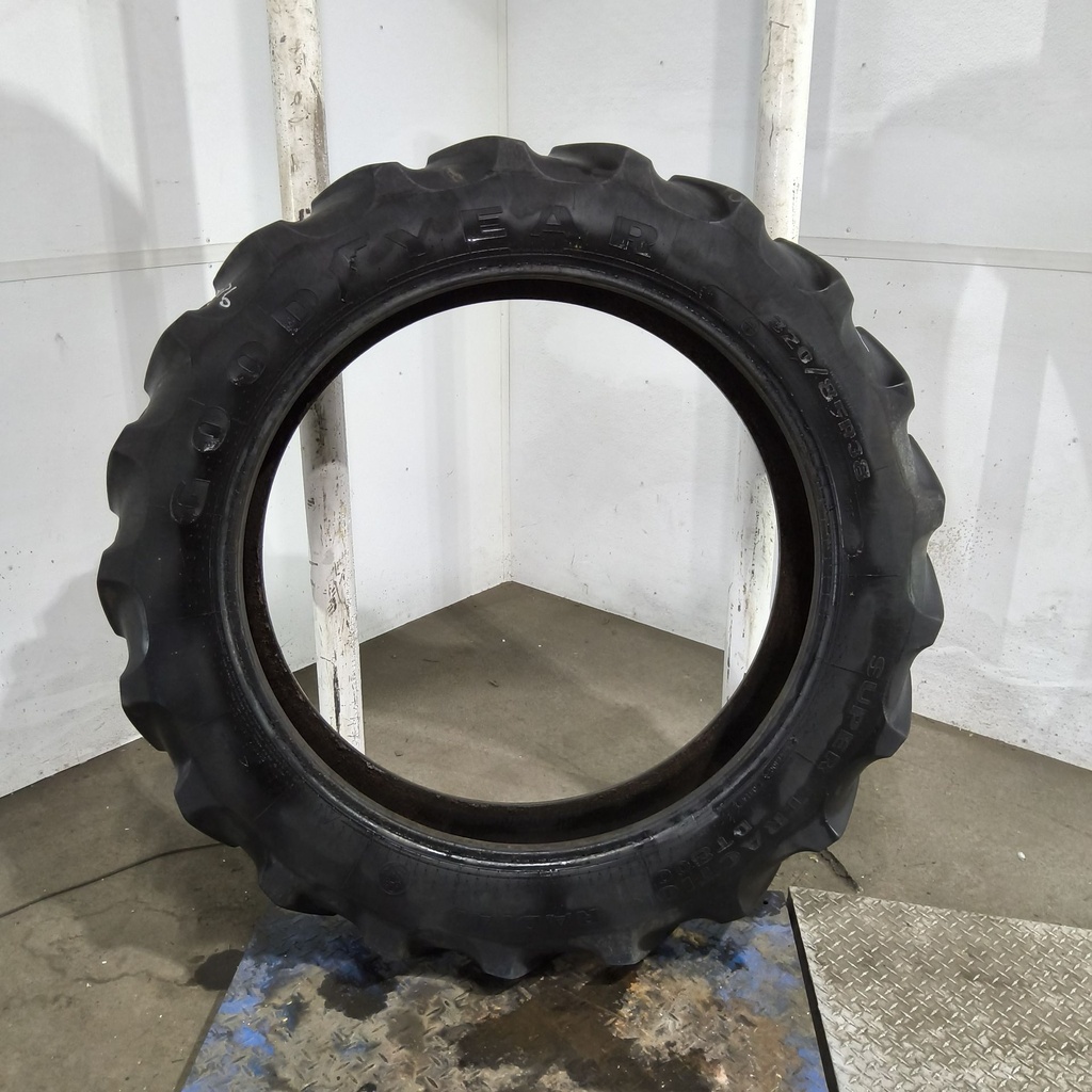 320/85R38 Goodyear Farm DT800 Super Traction R-1W 143A8 45%