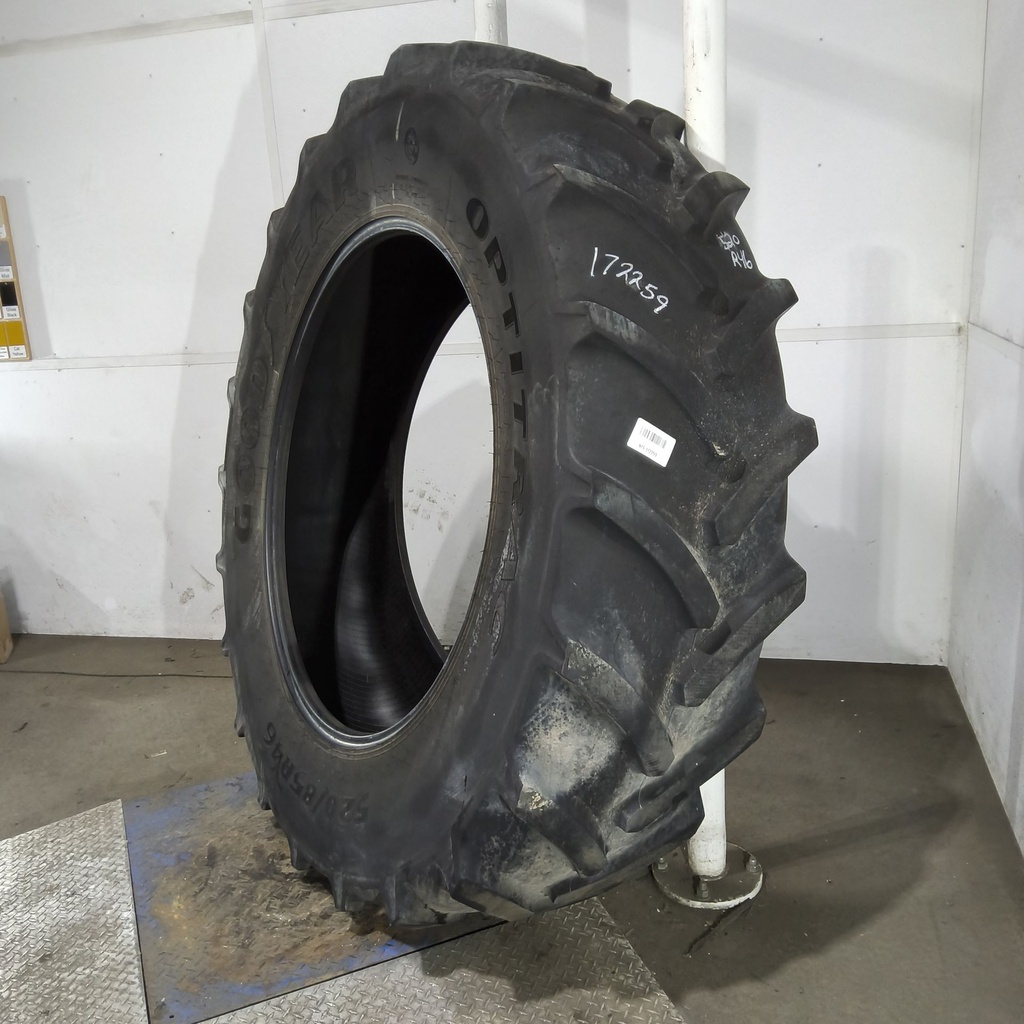 520/85R46 Goodyear Farm Optitrac R-1W 158D 40%