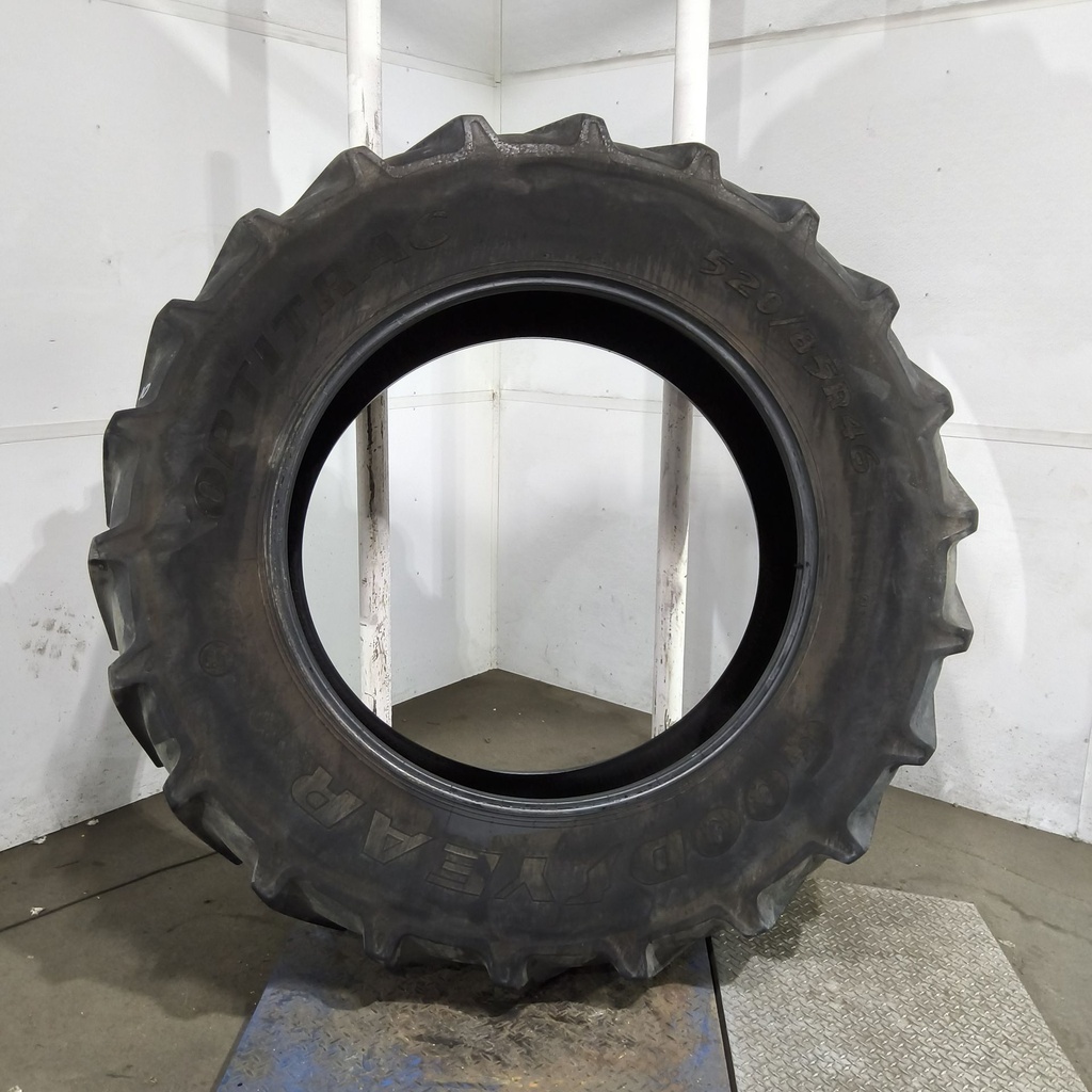 520/85R46 Goodyear Farm Optitrac R-1W 158D 45%