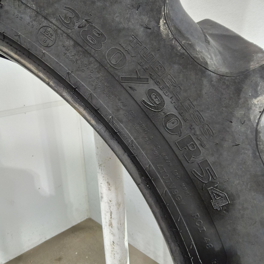 380/90R54 Goodyear Farm DT800 Super Traction R-1W 152A8 90%
