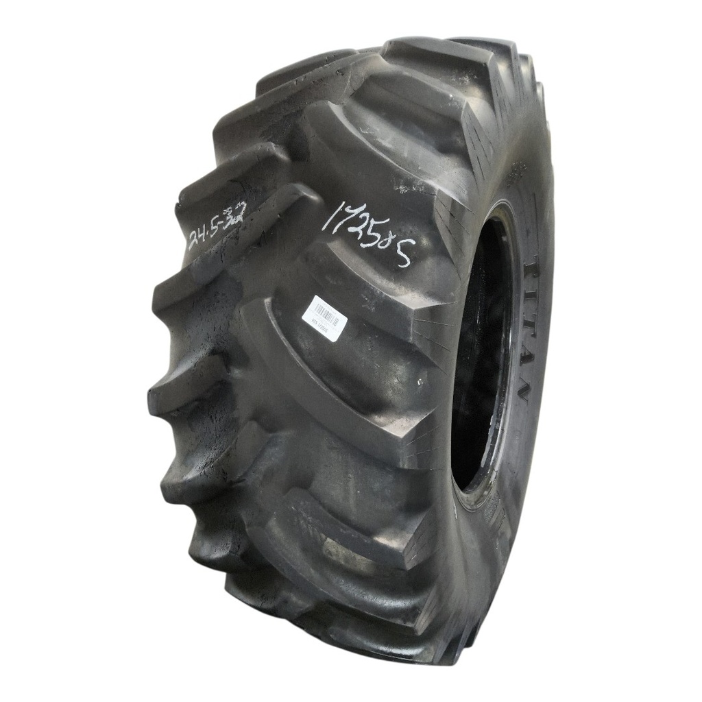 24.5-32 Titan Farm Hi Traction Lug R-1 E (10 Ply), 70%