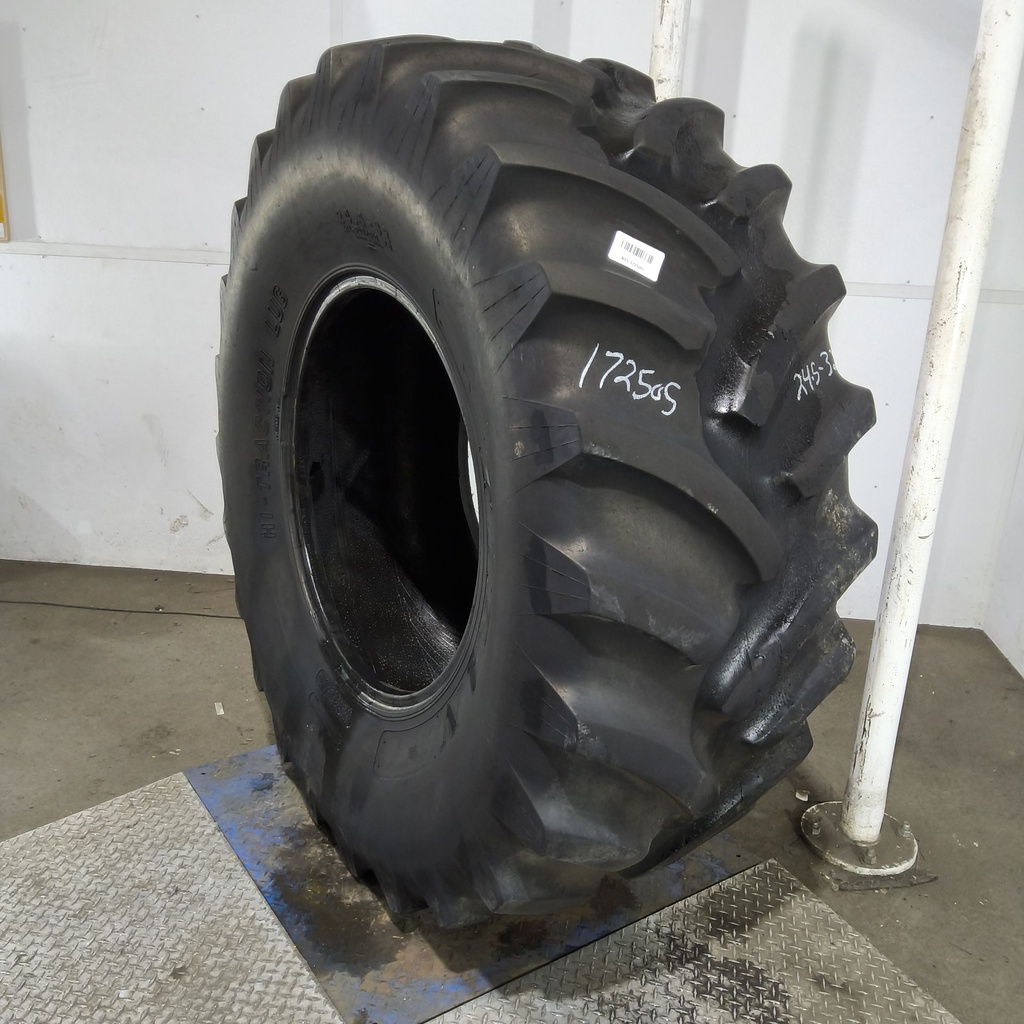 24.5-32 Titan Farm Hi Traction Lug R-1 E (10 Ply), 70%