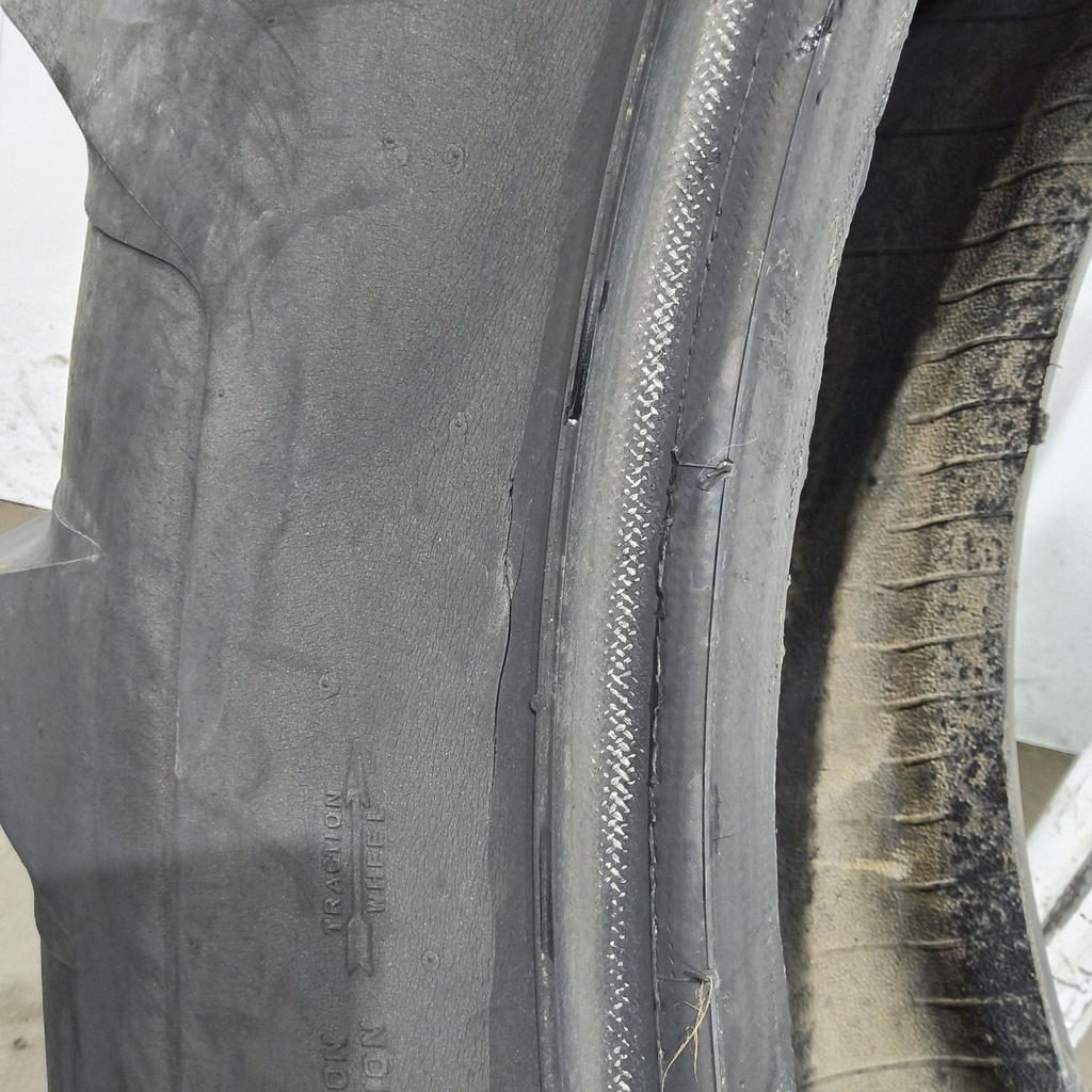 13.6-38 Titan Farm Hi Power Lug R-1 F (12 Ply), 75%