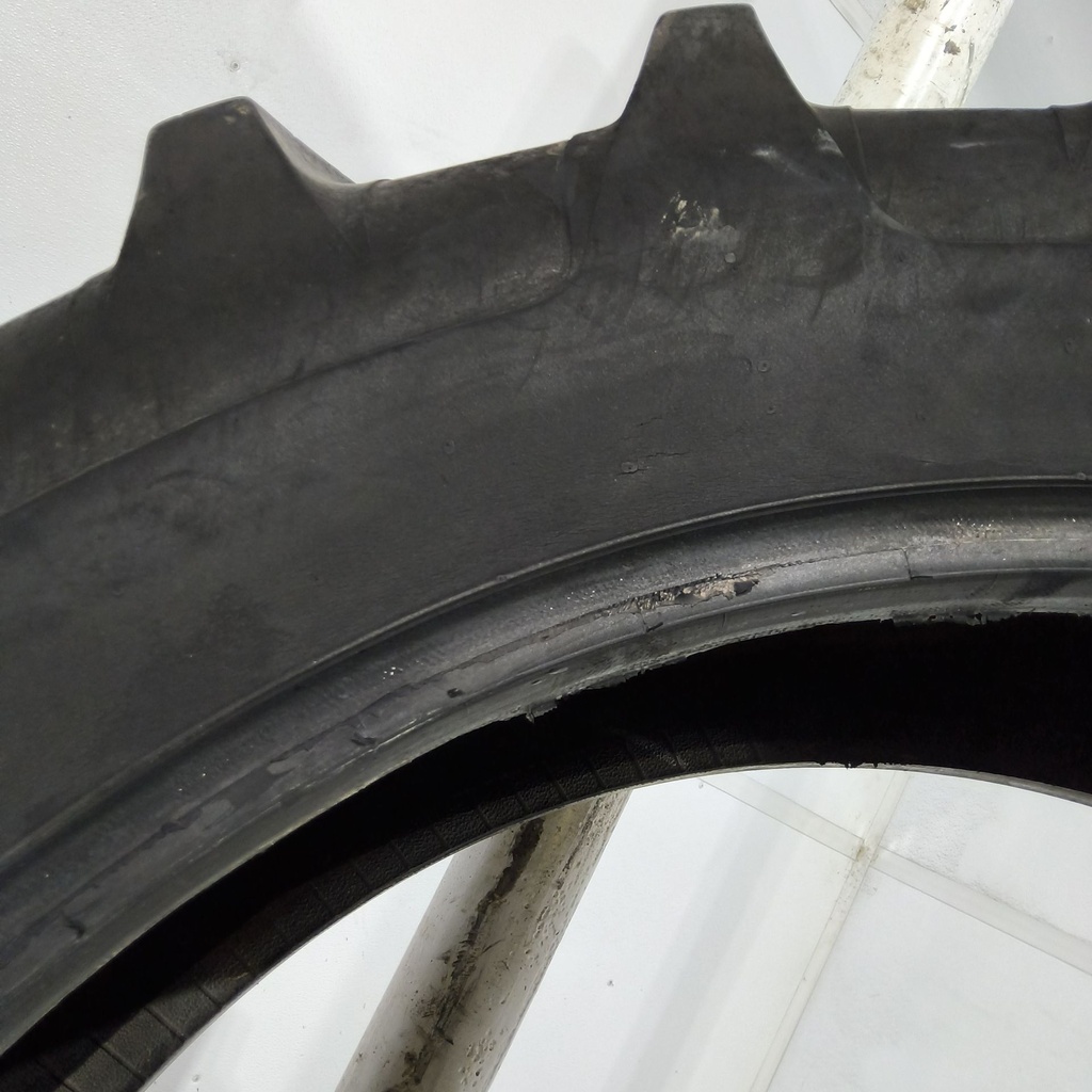 13.6-38 Titan Farm Hi Power Lug R-1 F (12 Ply), 75%