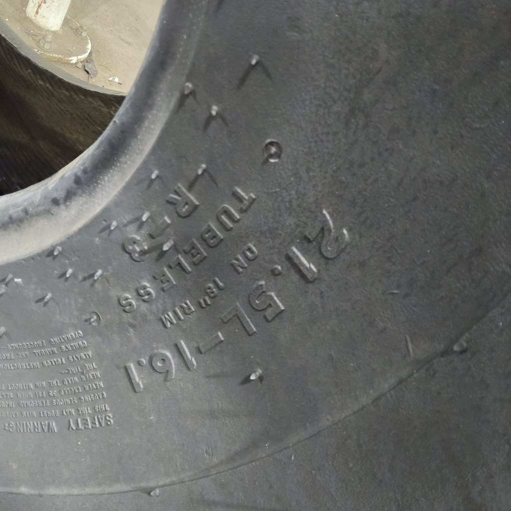 21.5L-16.1 Firestone Turf & Field R-3 C (6 Ply), 99%