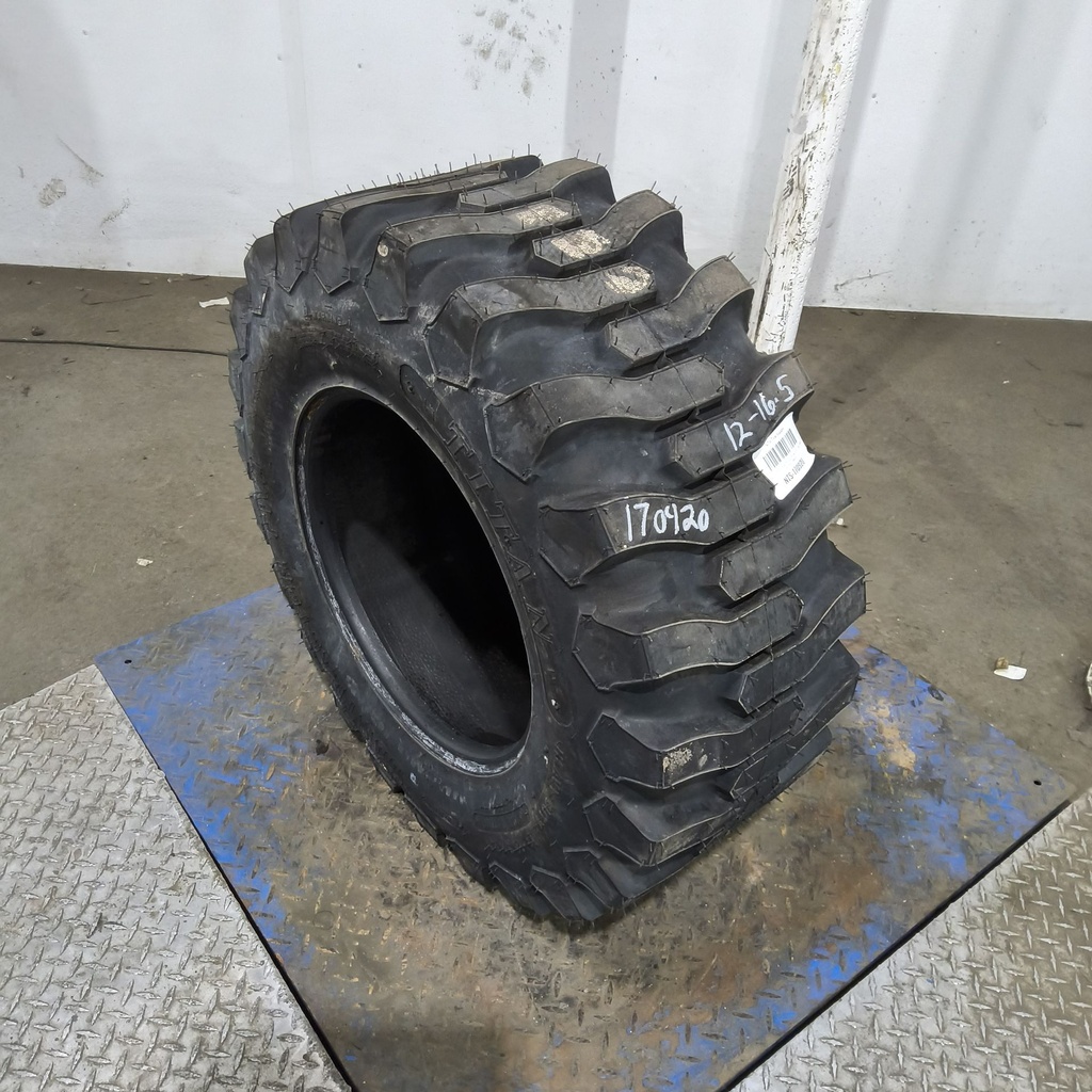 12-16.5 Titan Farm Contractor FWD R-4 C (6 Ply), 99%