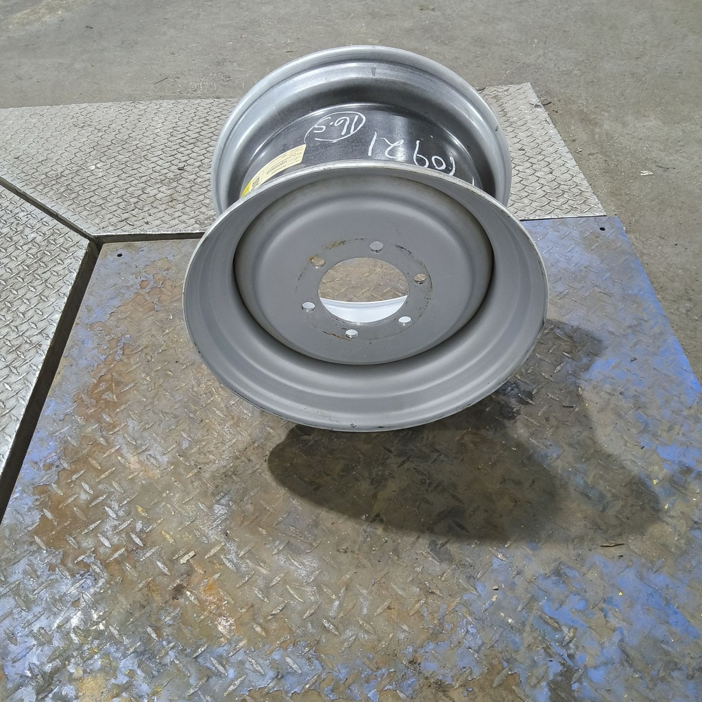9.75"W x 16.5"D, Case IH Silver Mist 6-Hole Formed Plate , -2.91" Offset