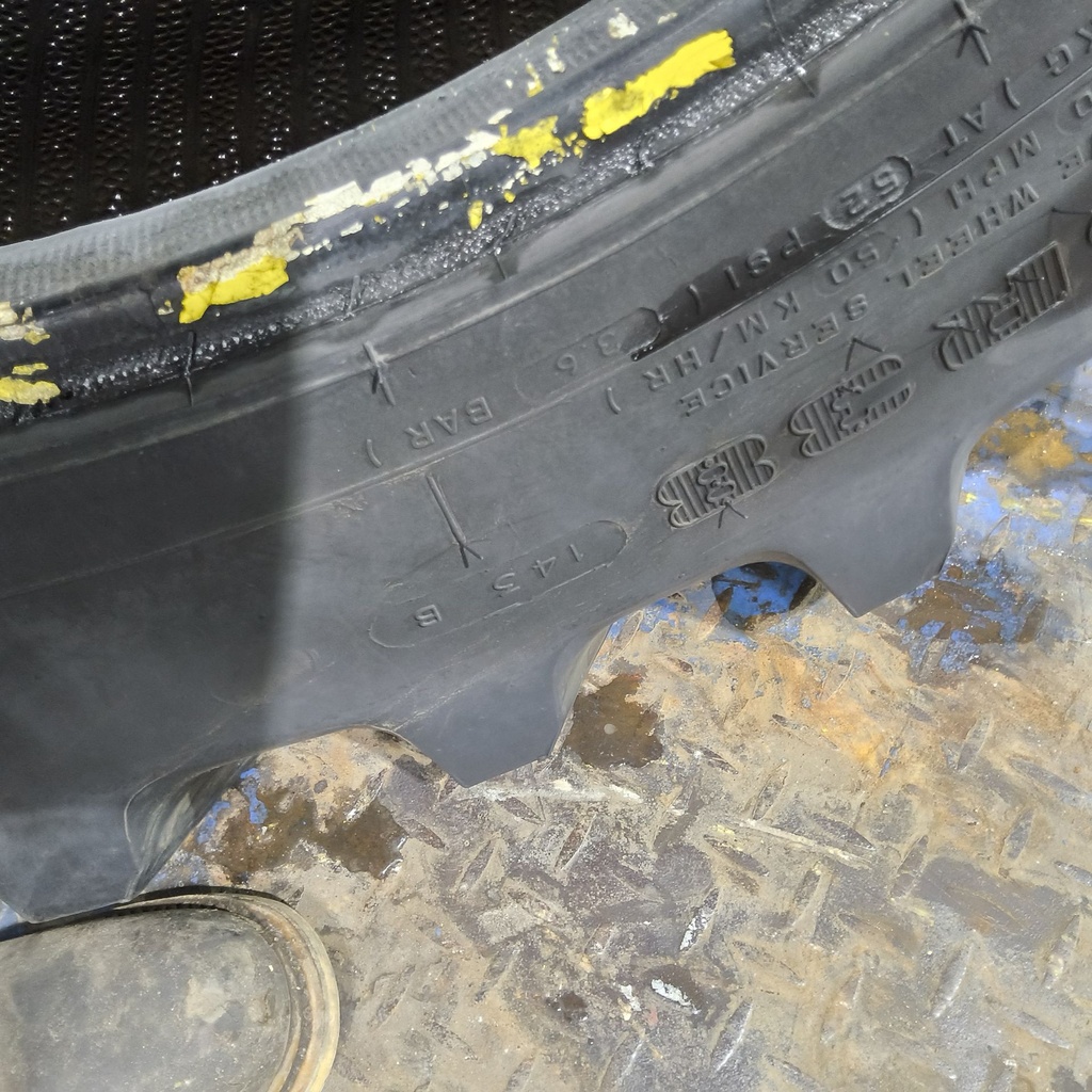 320/85R38 Firestone Radial 9000 R-1W 143B 55%
