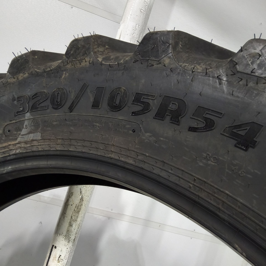 320/105R54 Goodyear Farm Ultra Sprayer R-1 166B 99%