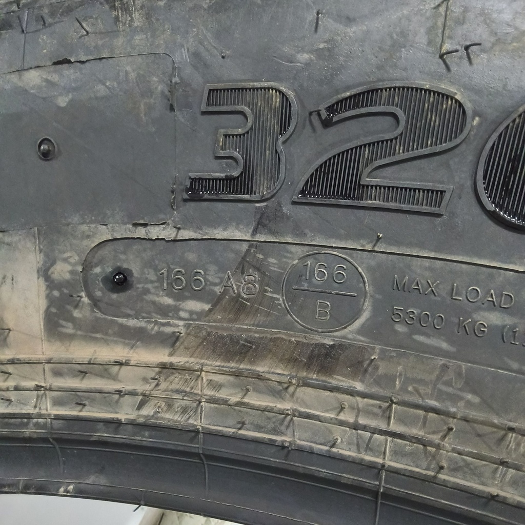320/105R54 Goodyear Farm Ultra Sprayer R-1 166B 99%