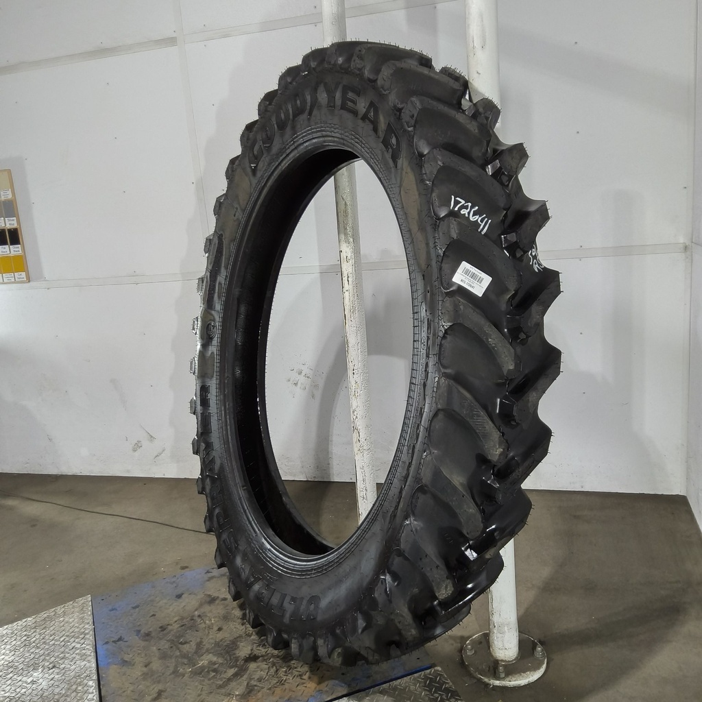 320/105R54 Goodyear Farm Ultra Sprayer R-1 166B 99%
