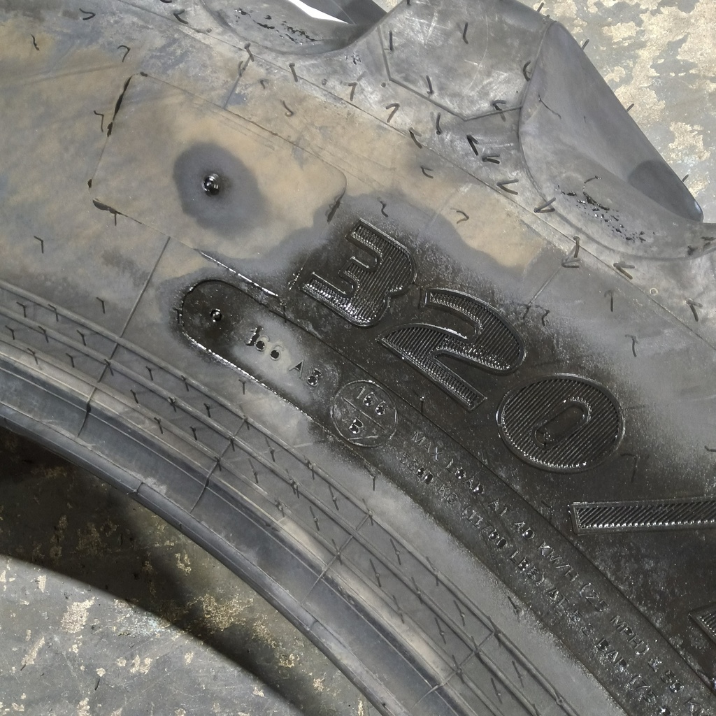 320/105R54 Goodyear Farm Ultra Sprayer R-1 166B 99%