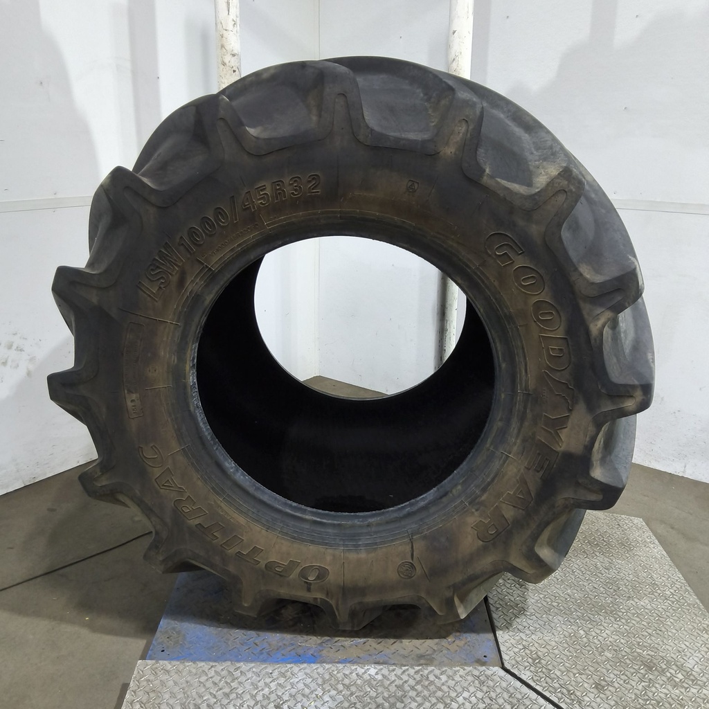 LSW1000/45R32 Goodyear Farm Optitrac R-1W 184D 85%