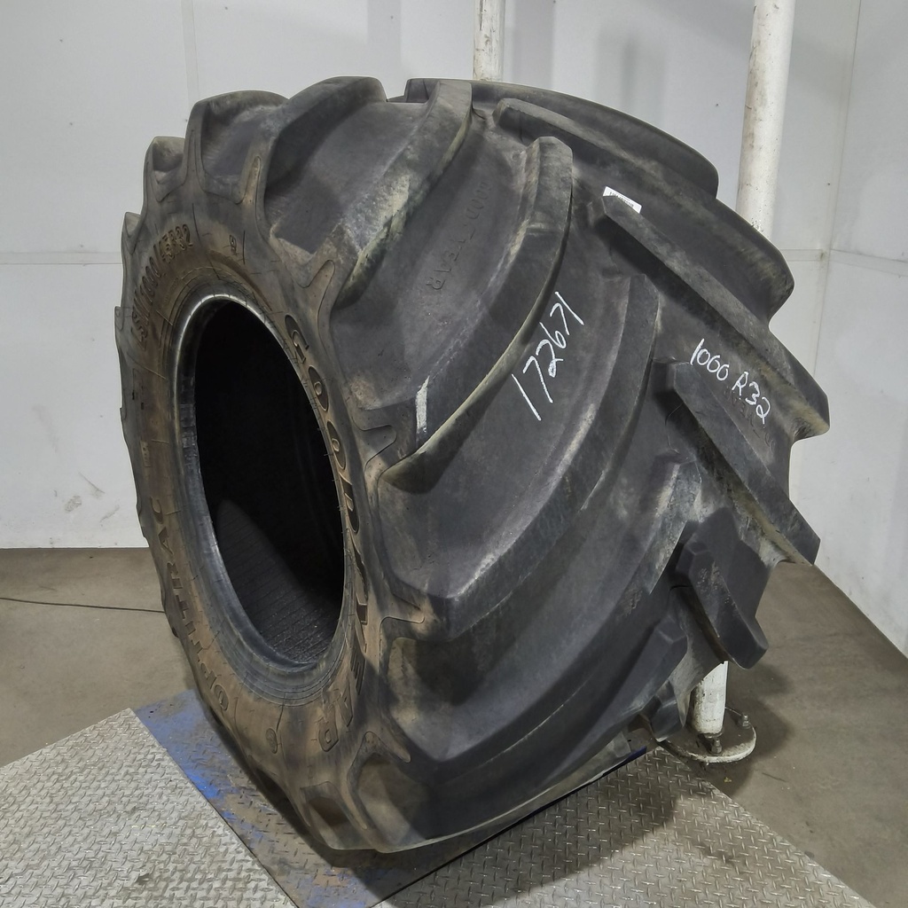 LSW1000/45R32 Goodyear Farm Optitrac R-1W 184D 85%