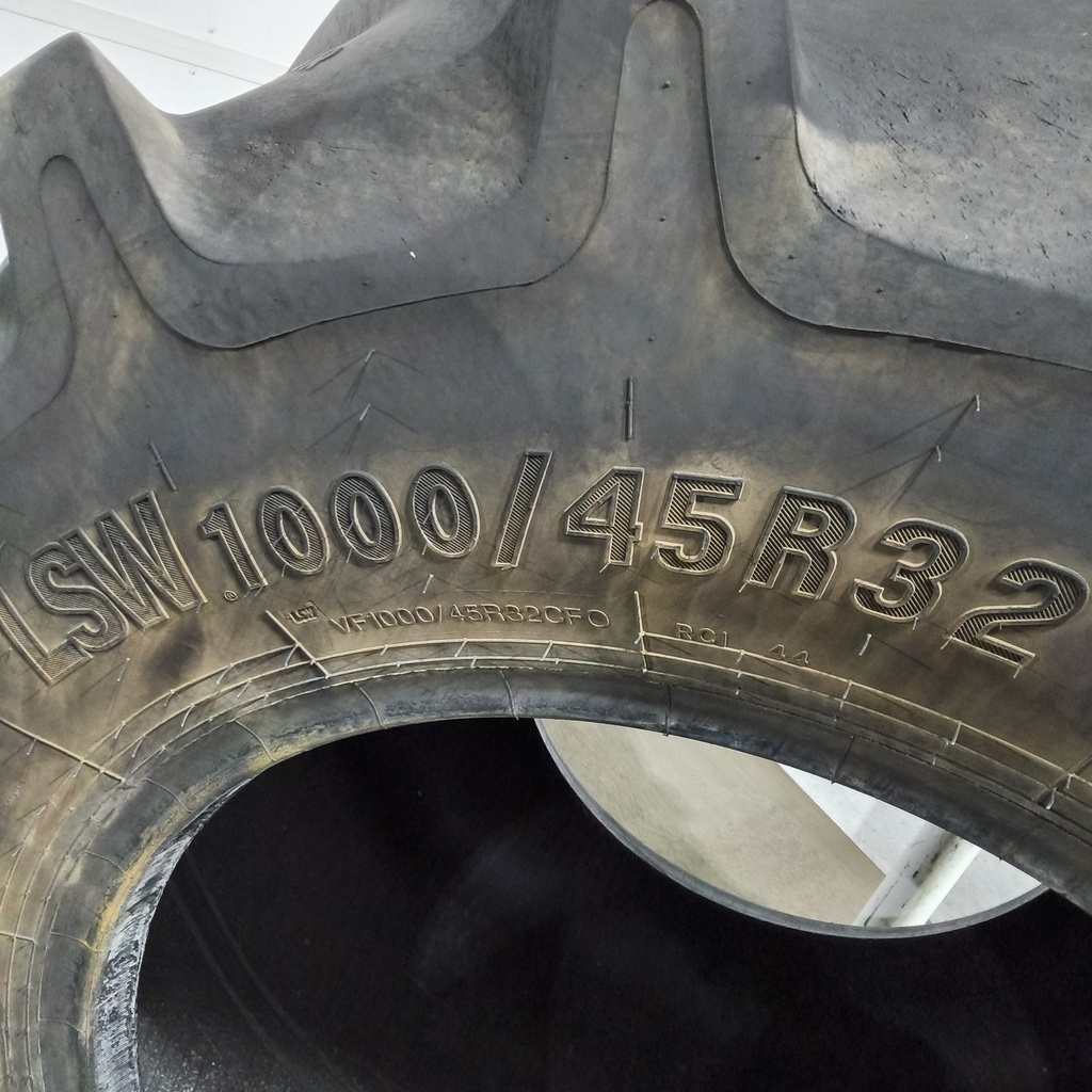 LSW1000/45R32 Goodyear Farm Optitrac R-1W 184D 85%