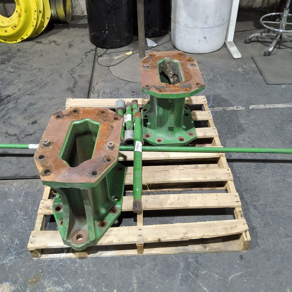 15.75"L Combine Frame Extension for John Deere Combine "S" Series  ("D"22/22 spline drive shafts), John Deere Green