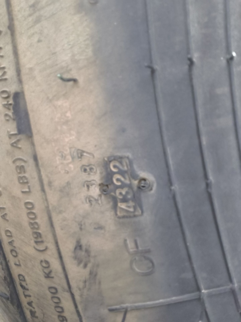 LSW1000/45R32 Goodyear Farm Optitrac R-1W 184D 90%