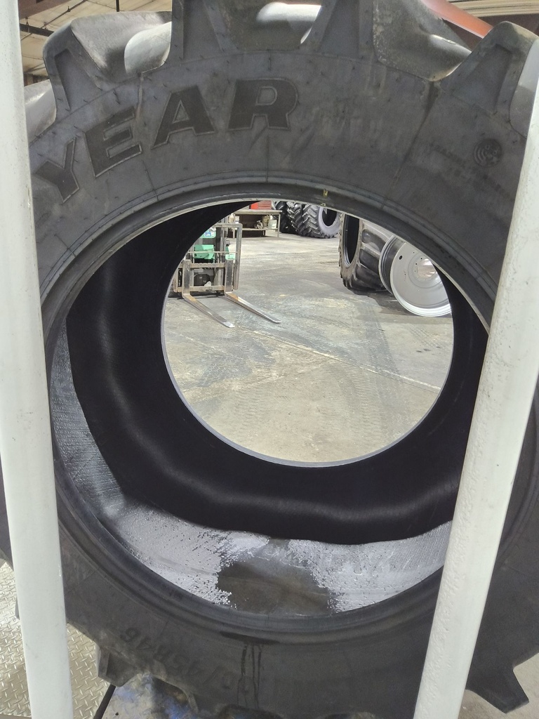 LSW1100/45R46 Goodyear Farm DT930 R-1W 181D 85%