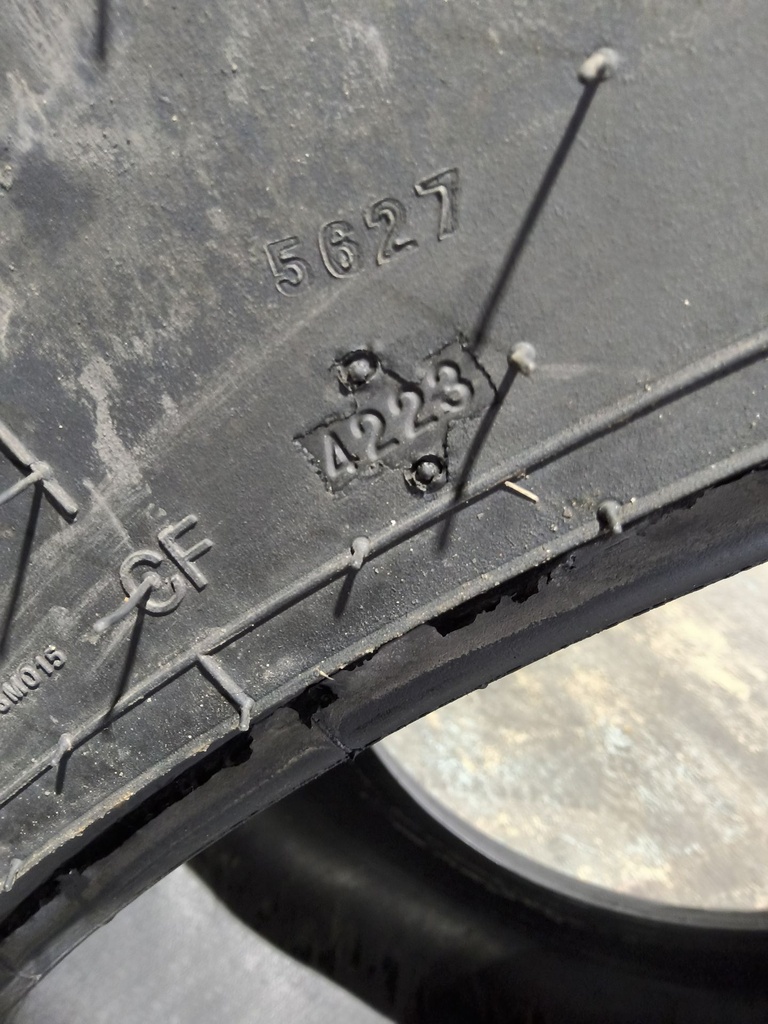 LSW1100/45R46 Goodyear Farm DT930 R-1W 181D 85%