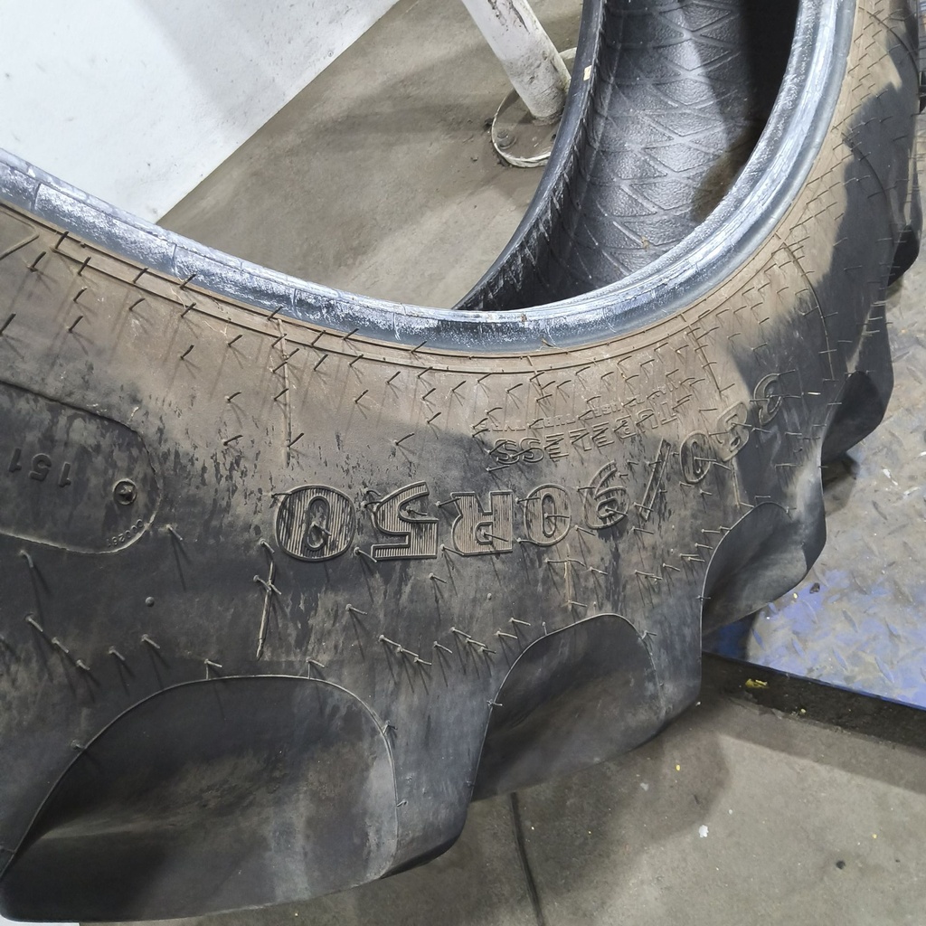380/90R50 Goodyear Farm DT800 R-1W 151A8 85%