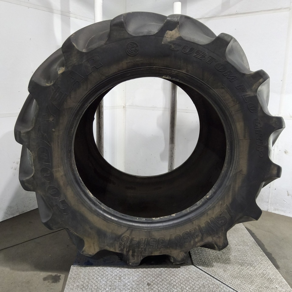 LSW1250/35R46 Goodyear Farm Custom Flo Grip R-2 195B 85%
