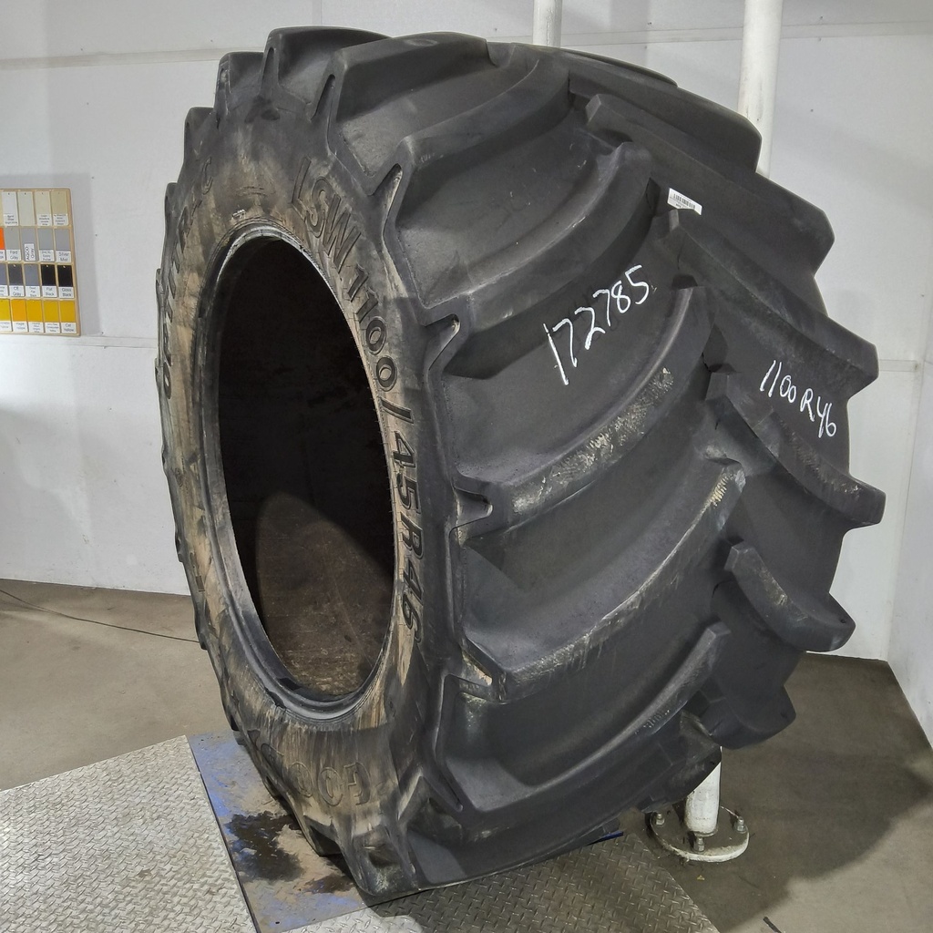 LSW1100/45R46 Goodyear Farm Optitrac R-1W 181D 85%