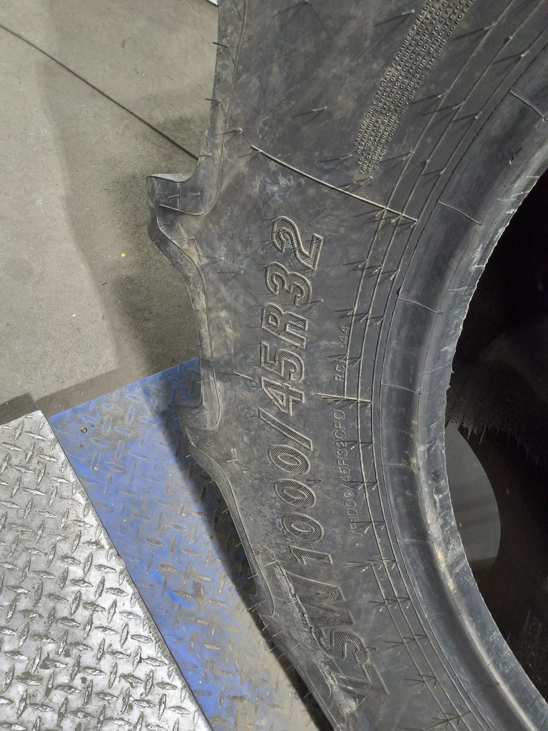 LSW1000/45R32 Goodyear Farm Optitrac R-1W 184D 90%