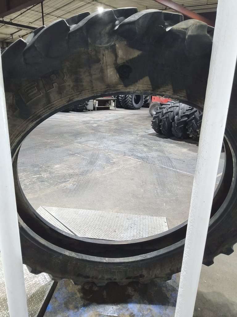 320/105R54 Goodyear Farm Ultra Sprayer R-1 166A8 85%