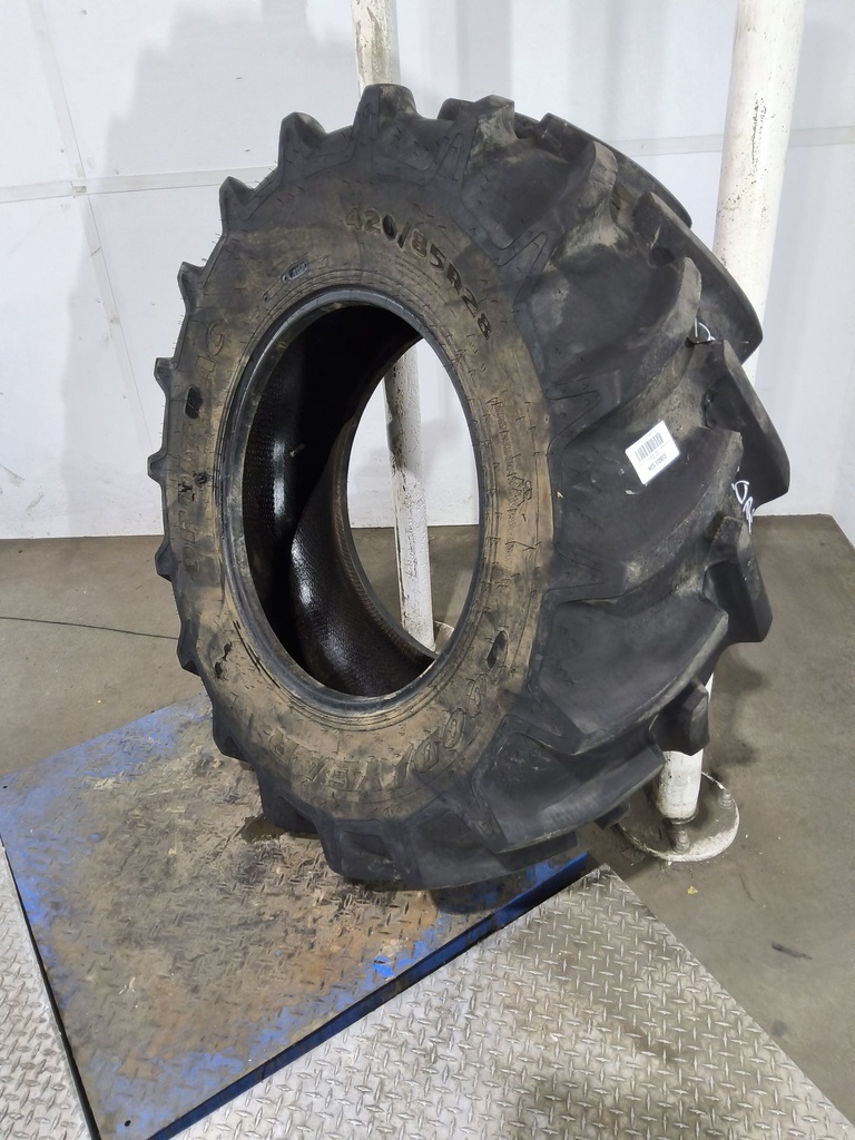 420/85R28 Goodyear Farm Optitrac R-1W 139D 85%